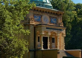 Mausoleum im Stadtpark Tangerhütte